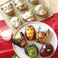 Marvel Cakelet Pan